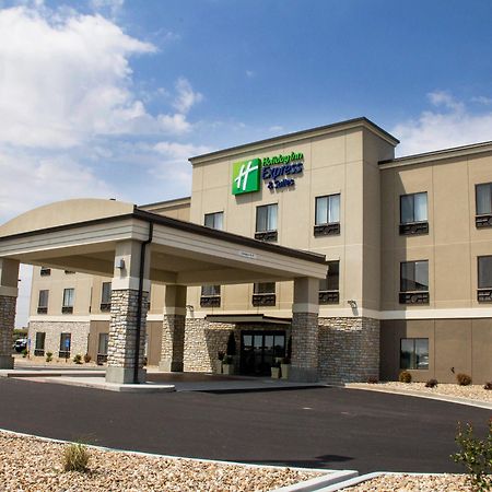 Holiday Inn Express And Suites Sikeston By Ihg Exterior foto
