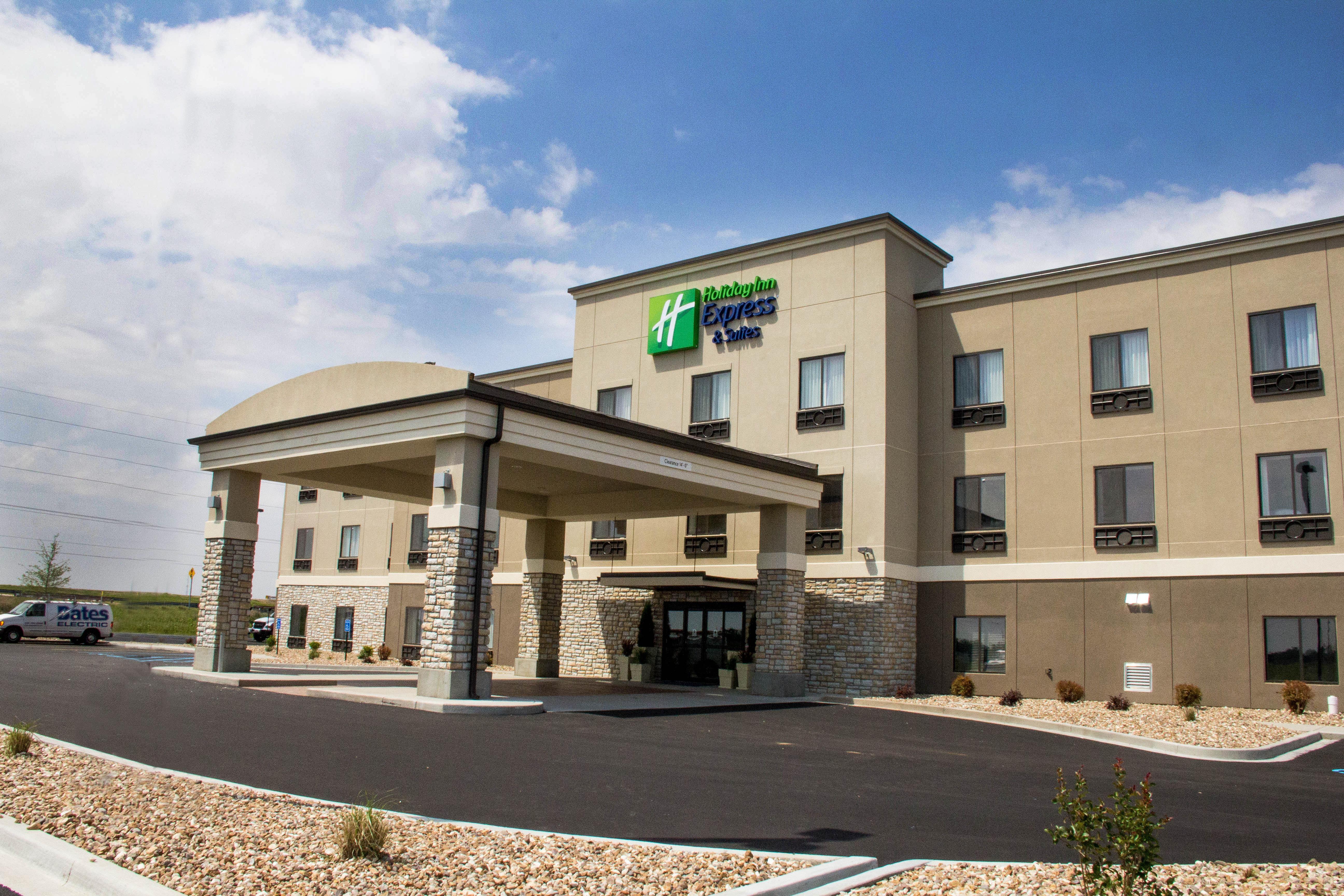 Holiday Inn Express And Suites Sikeston, An Ihg Hotel Exterior foto