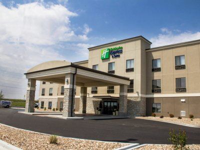 Holiday Inn Express And Suites Sikeston By Ihg Exterior foto